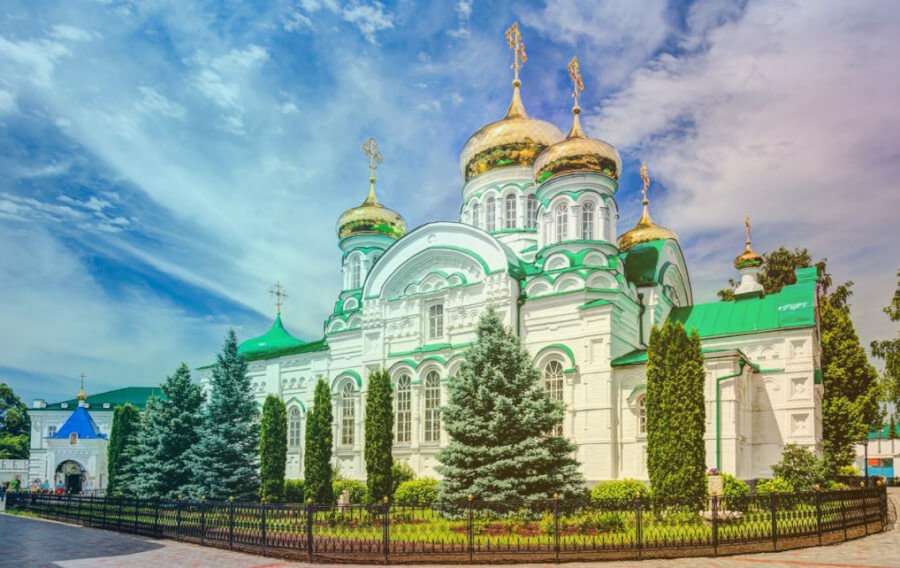 Экскурсия на Свияжск и в Раифский монастырь: путешествие в историю и духовность